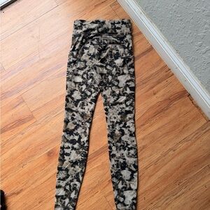 lululemon athletica Black and Tan Leggings